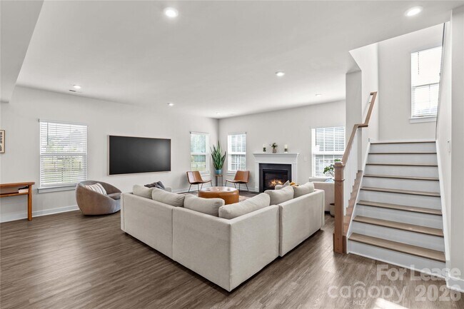 Building Photo - 14321 Sunnyhill Grove Rd