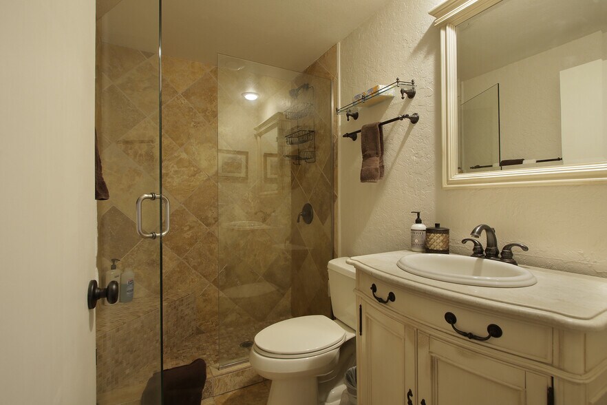 Building Photo - 78205 Cortez Ln