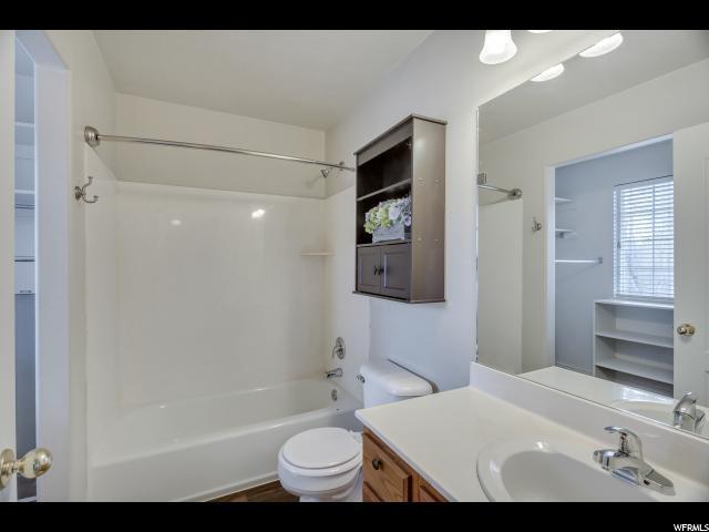 Building Photo - 826 Sugar Maple Ct