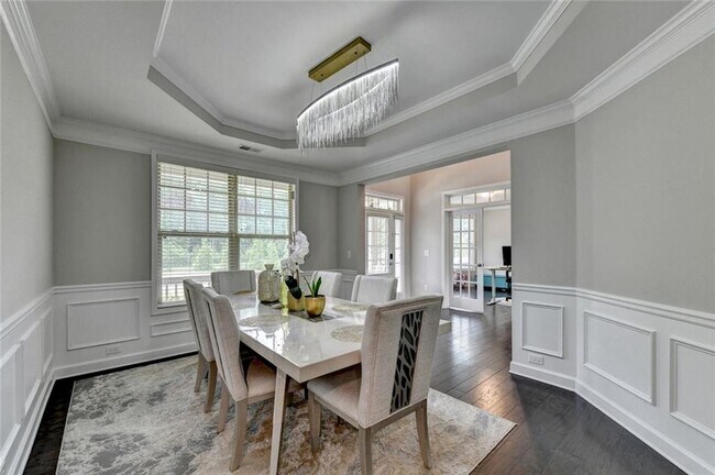 Building Photo - 6035 Ashborough Park