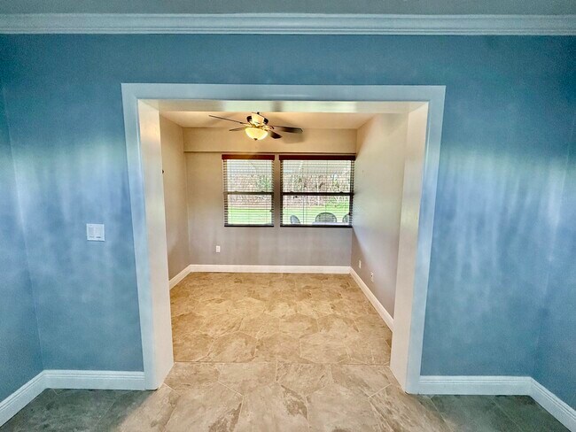Building Photo - 916 Savannas Point Dr