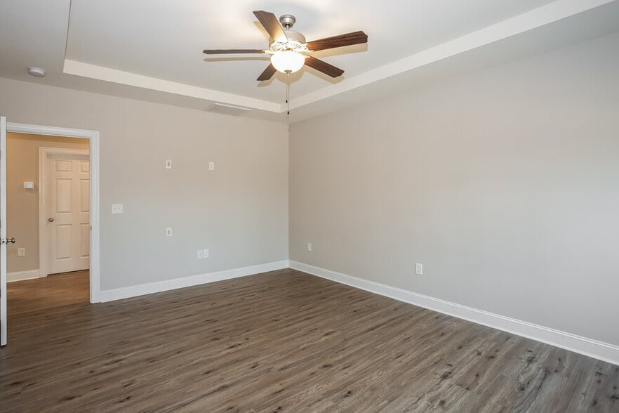 Building Photo - 12884 Hill Pine Rd