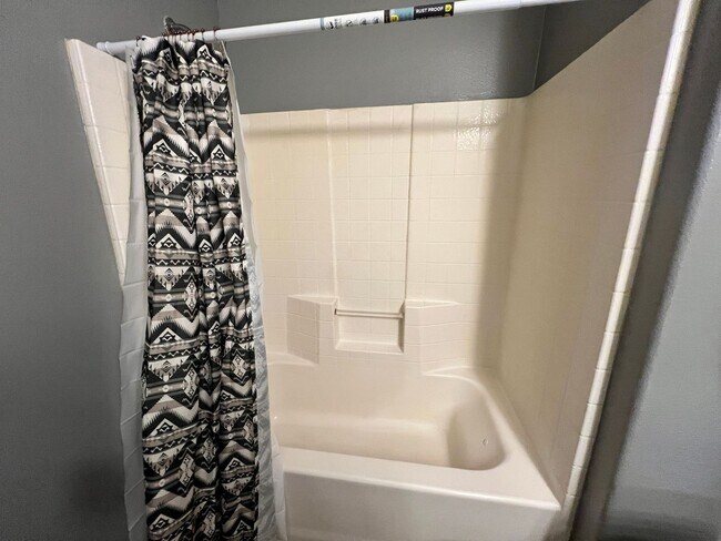 Building Photo - 2615 W Gary Ave