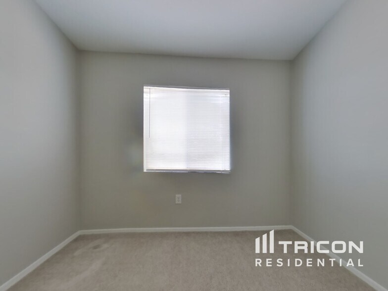 Building Photo - 125 S 56th St