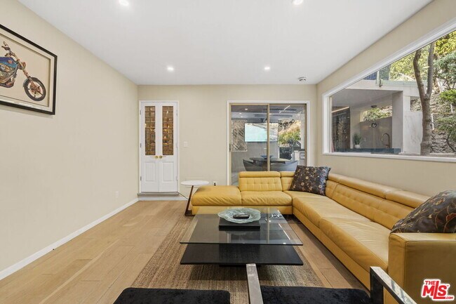 Building Photo - 9213 Warbler Way