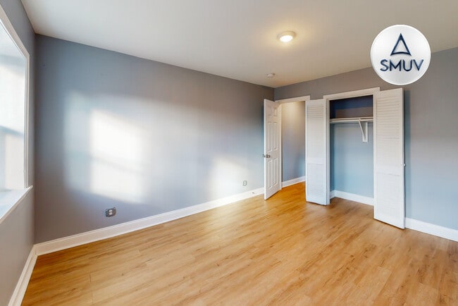 Building Photo - 501 N Belnord Ave