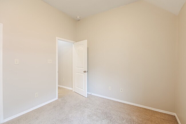 Building Photo - 26122 Serenity Oaks Dr