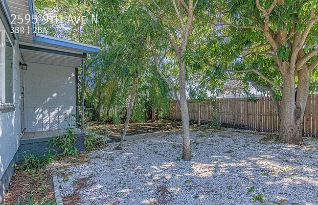 Building Photo - Stunningly Remodeled 3-Bedroom Home on a C...