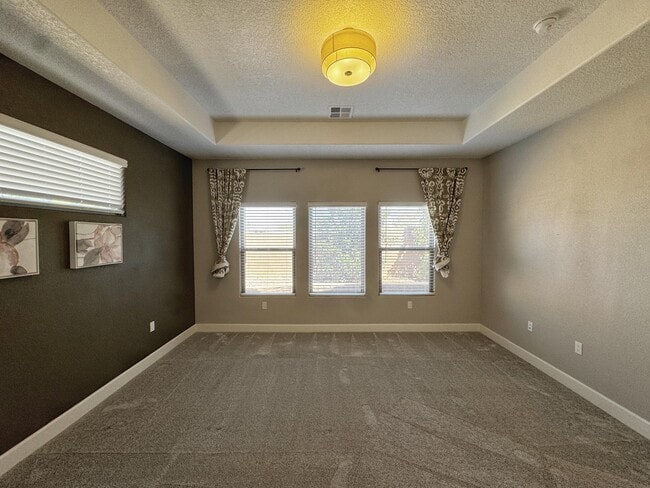 Building Photo - 6801 Prom Ave NE