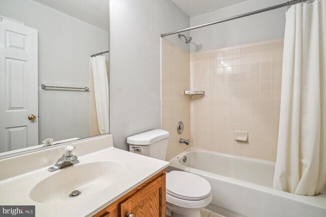 Building Photo - 9305 Sumner Lake Blvd