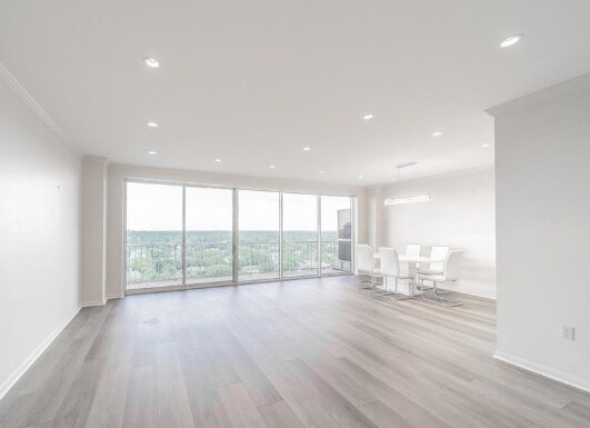 Building Photo - 2200 Willowick-1060.2G