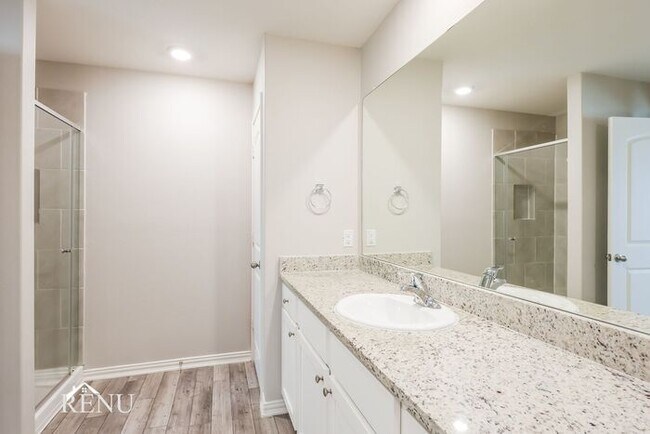 Building Photo - 11010 Yonder Flts