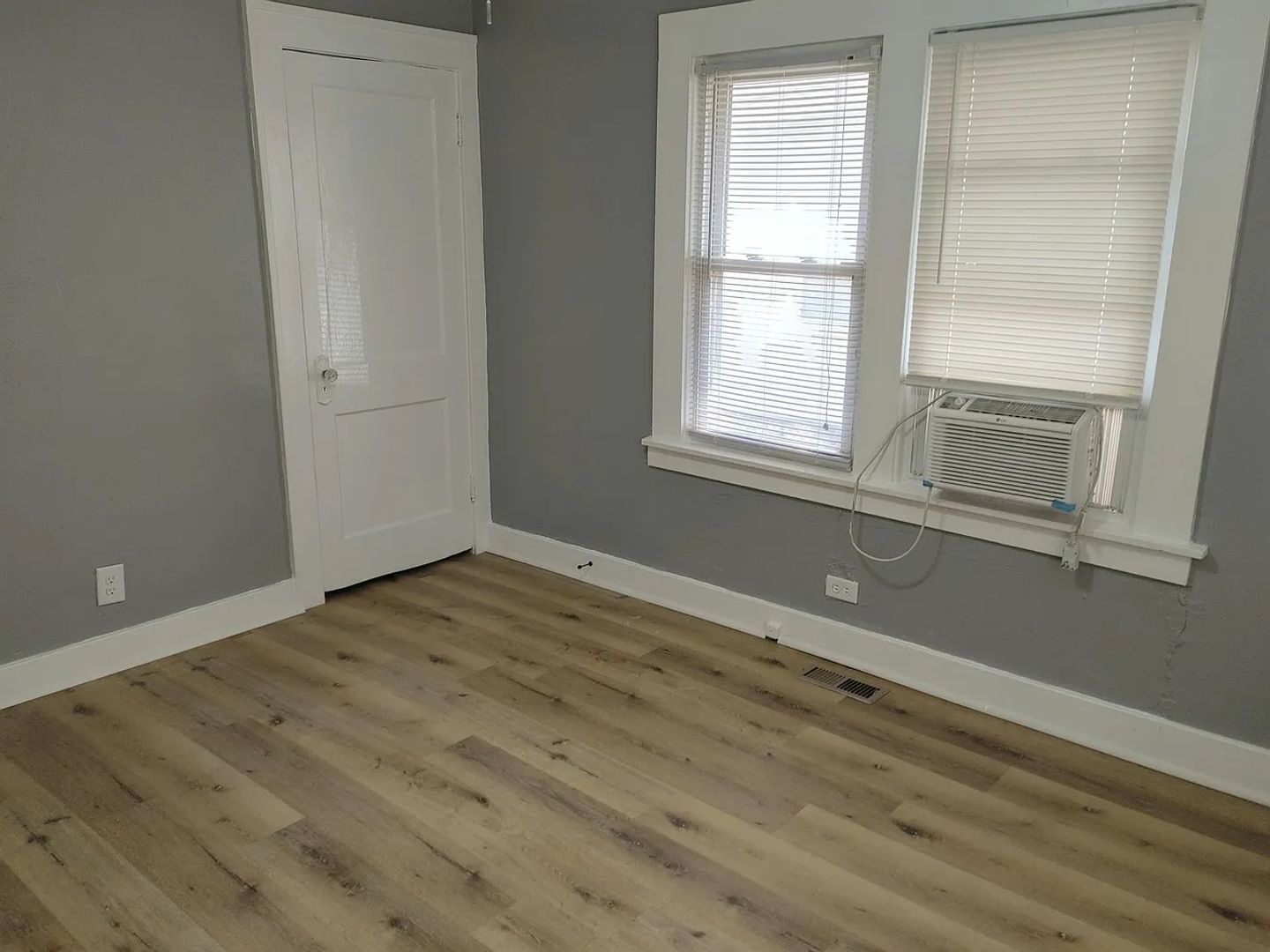 Building Photo - 5401 Highland Ave