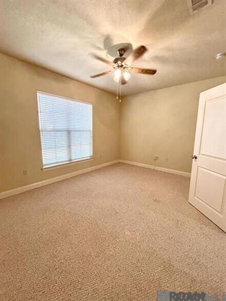 Building Photo - 4848 Windsor Village Dr
