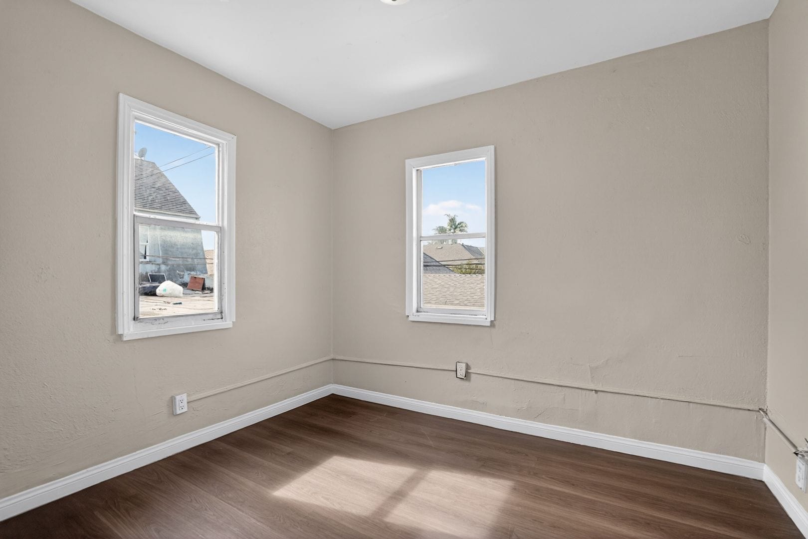 Building Photo - 1157 E 21st St