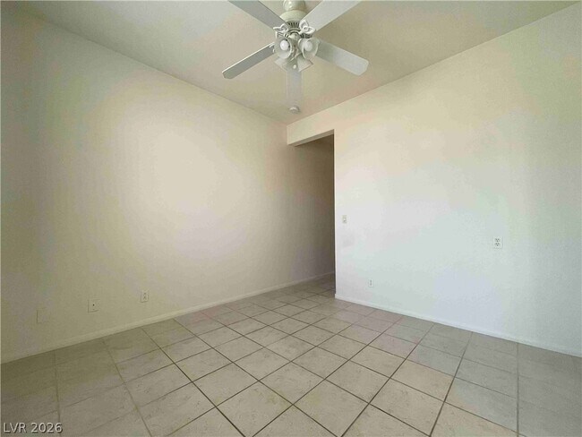 Building Photo - 531 Curtin Ct