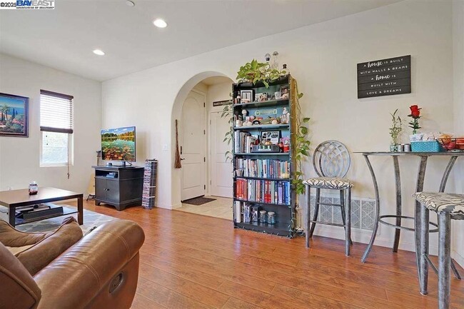 Building Photo - 5077 Rashelle Way