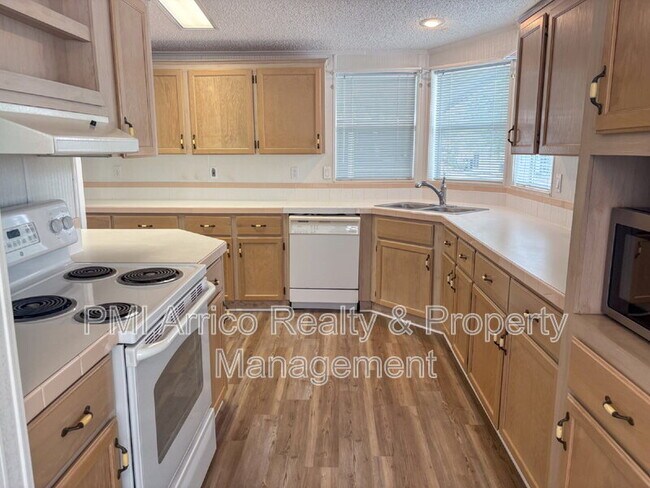 Building Photo - 3510 Petticoat Jct