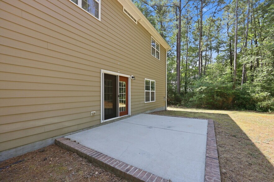 Building Photo - 768 Riverbirch Dr