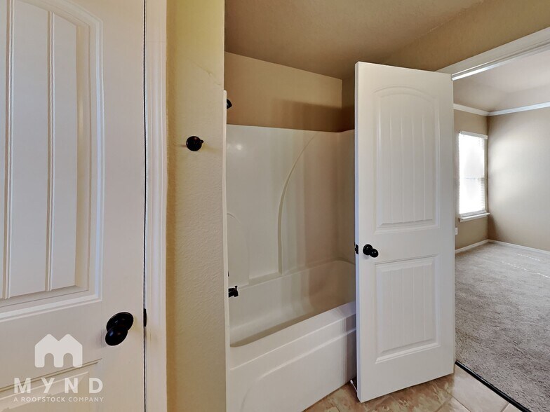 Building Photo - 154 Harvick Cir