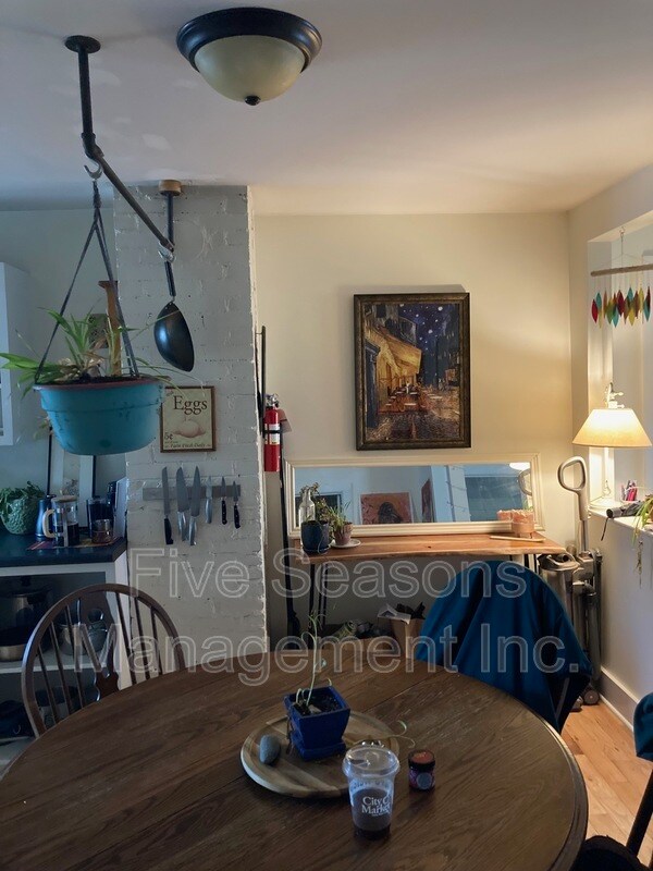Building Photo - 49 Intervale Ave