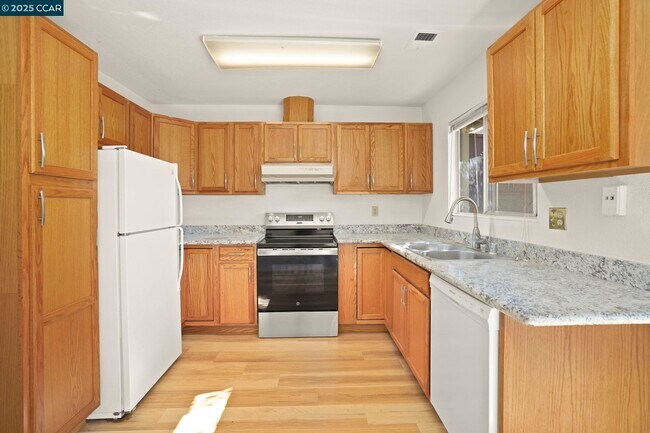 Building Photo - 1440 Reganti Pl