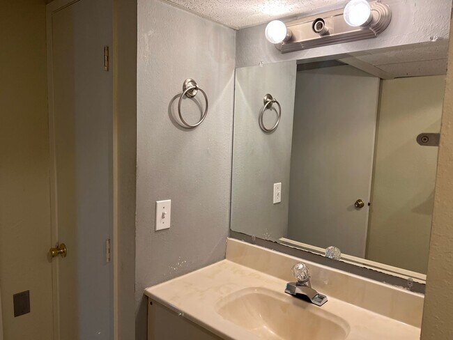 Building Photo - December Rent Free!