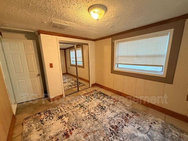 Building Photo - 10416 103rd St