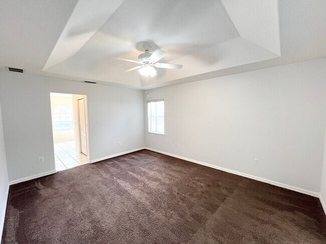 Building Photo - 106 Point of Woods Dr