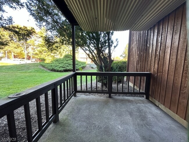 Building Photo - 1 Beaver Creek Dr