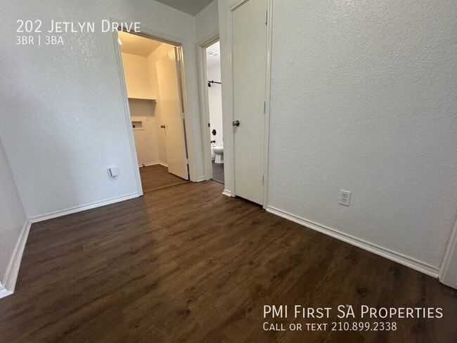 Building Photo - 202 Jetlyn Dr