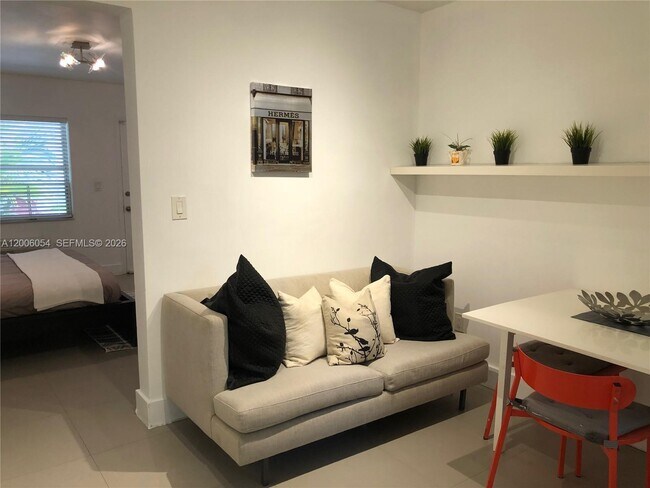 Building Photo - 911 Meridian Ave