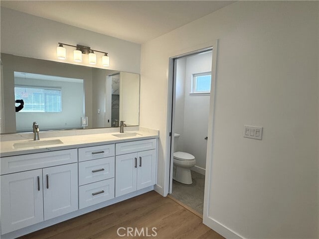 Building Photo - 9872 Kings Canyon Dr