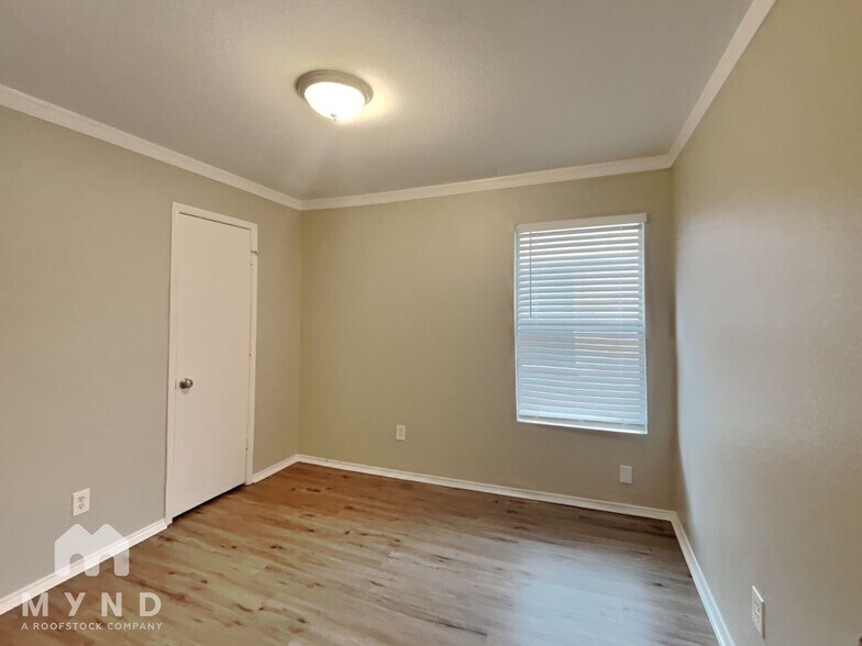 Building Photo - 8924 Sun Haven Way