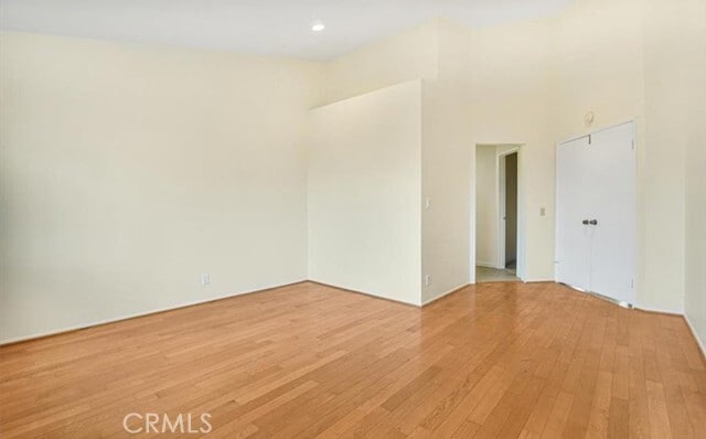 Building Photo - 6011 E Queens Dr