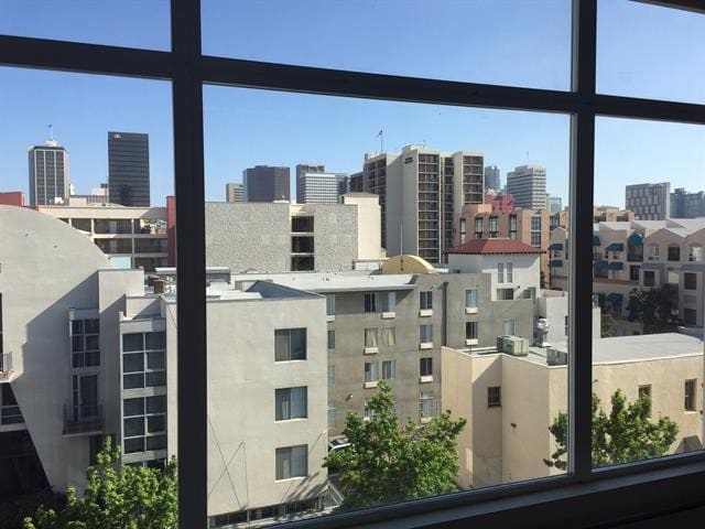 Building Photo - 221 Island Ave