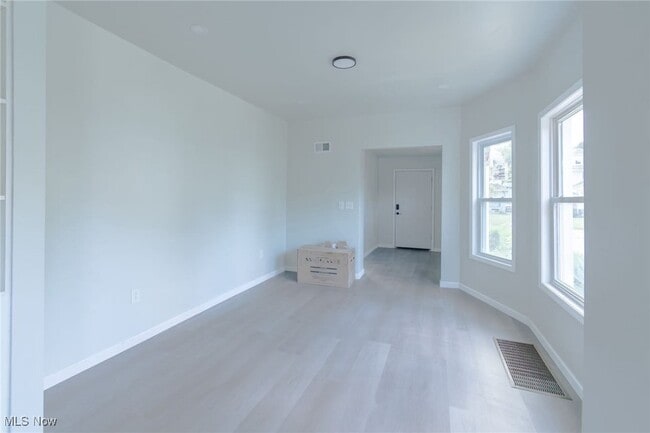 Building Photo - 11001 Ashbury Ave