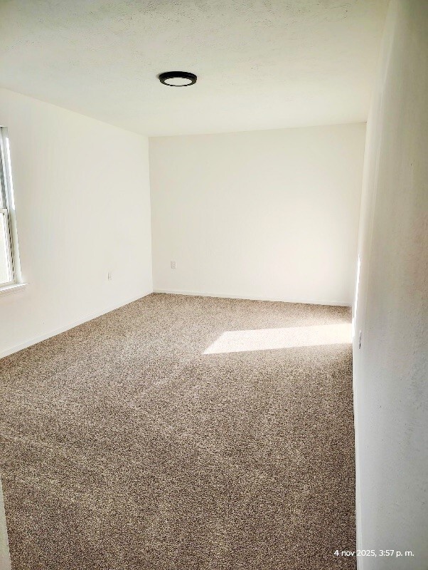 Building Photo - 130 E Witcher Ln