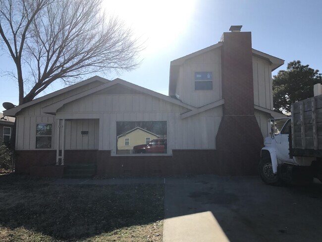 Primary Photo - 205 W 34th St