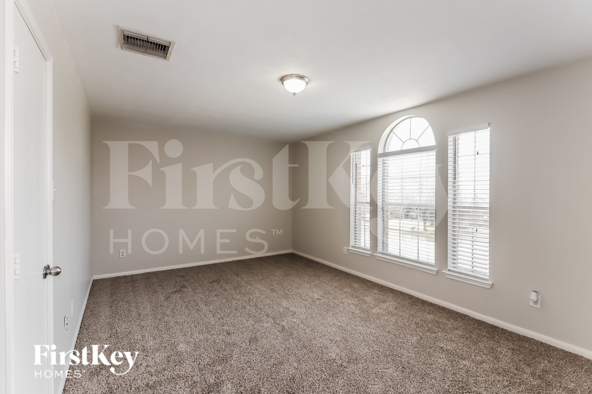 Building Photo - 25339 Barmby Dr