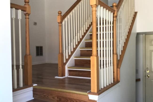 main entry way, door on right leads to garage - 2037 W 35th St