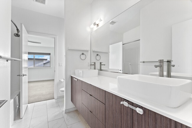 Building Photo - 4244 S Greenbelt Station Dr