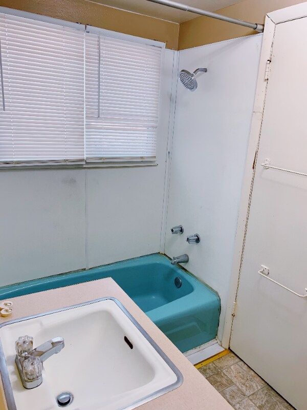 Building Photo - 724 E High St