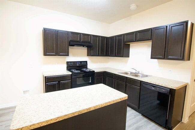 Building Photo - 6234 Brenwood Cir