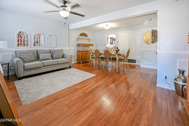 Building Photo - 12732 Tierra Salas Dr