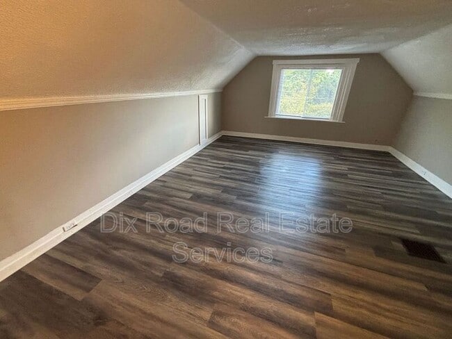 Building Photo - 1026 Del Monte Pl