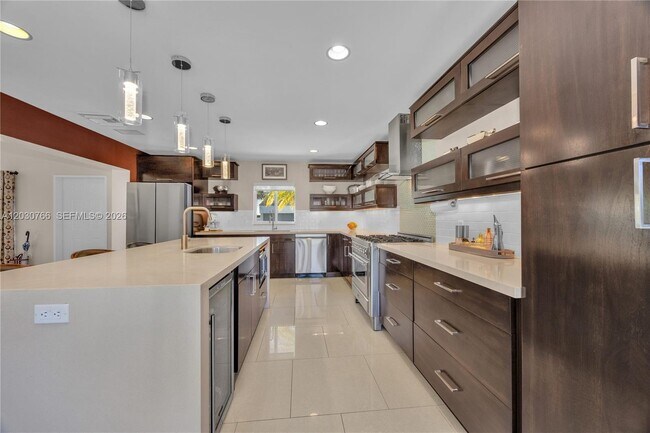 Building Photo - 11625 SW 70th Ave