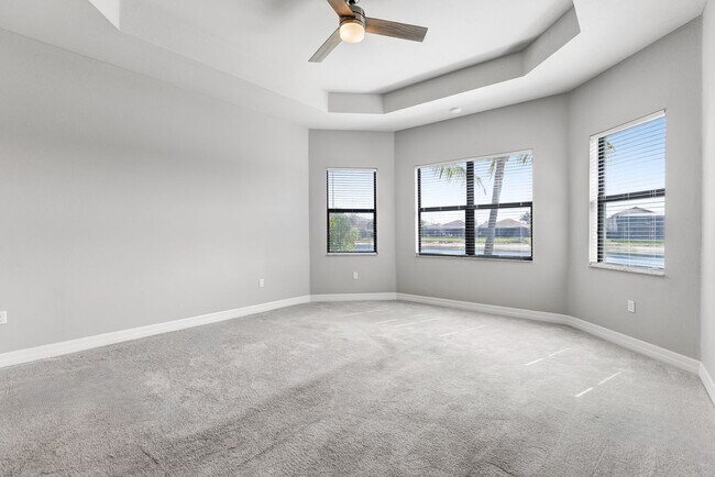Building Photo - ** STONECREEK ** 3 BED + DEN / 3.5 BATH - ...