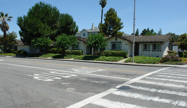 Building Photo - Marina Vista Triplexes