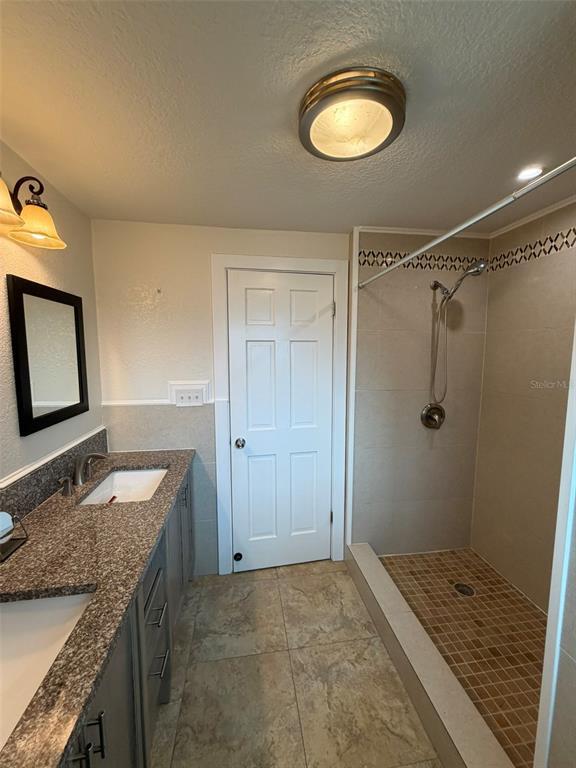 Building Photo - 903 E New York Ave